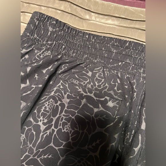 Orvis XXL patterned skort with mesh shorts and pockets - Picture 7 of 10